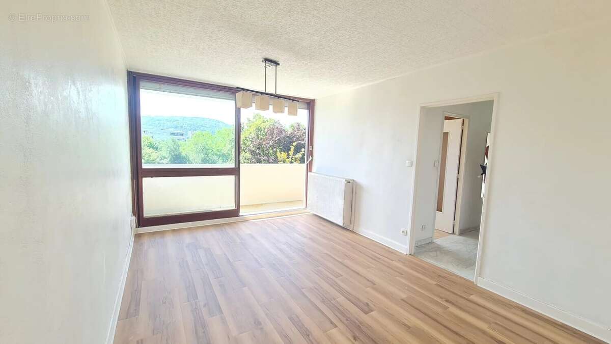 Echirolles T2 Vue dégagée et très lumineux - photo 2