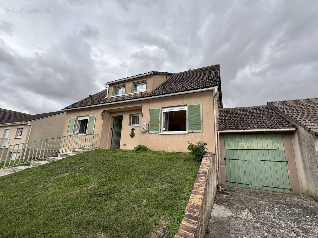 Maison à DAMMARIE