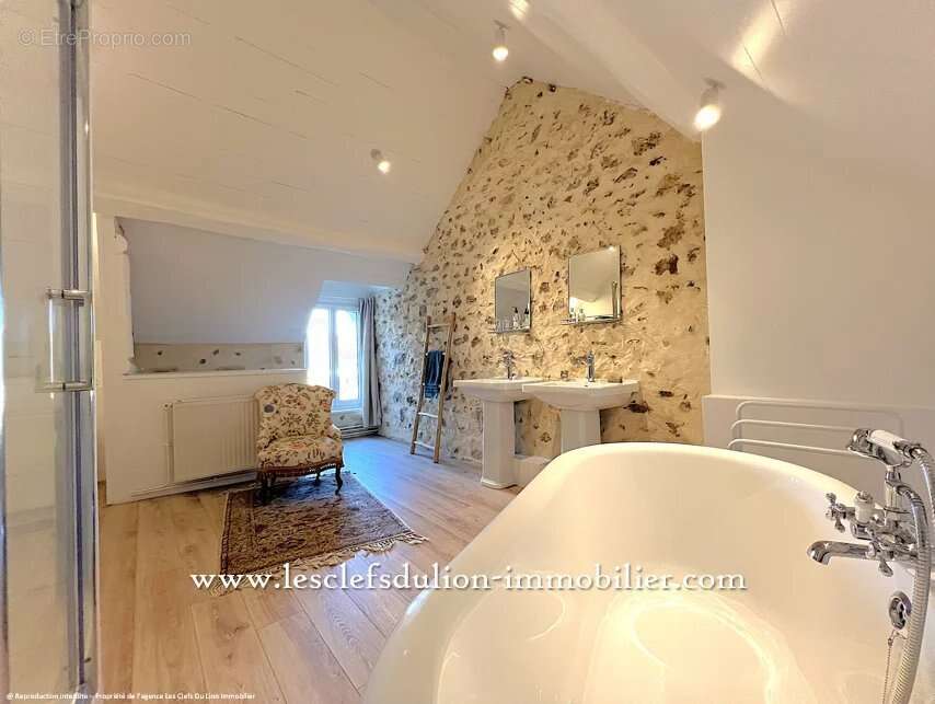 Maison à ECUELLES