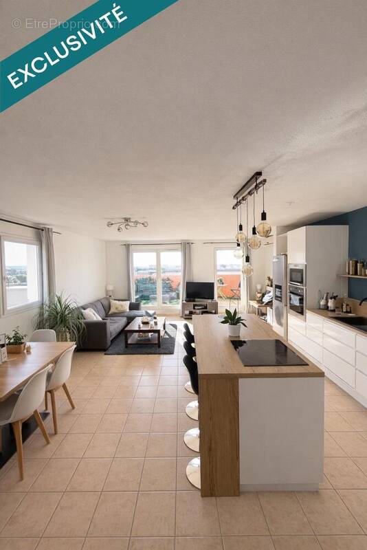 Photo 1 - Appartement à VITROLLES