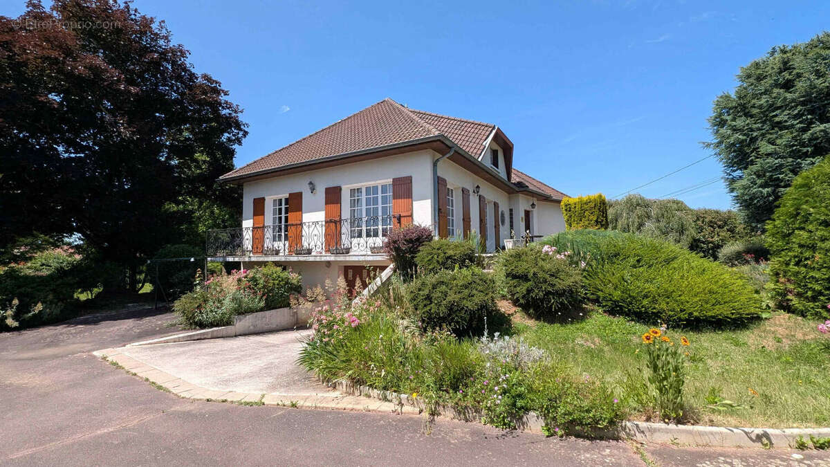 Maison à CUISEAUX