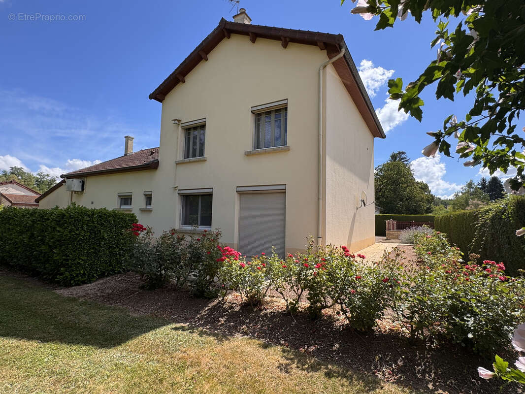 Maison à PIERRE-DE-BRESSE
