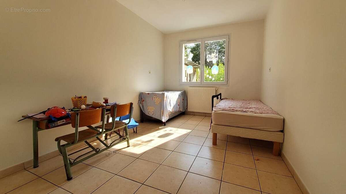Maison individuelle de 120m² - 6 pièces - 4 chambres - 1 bureau - SAINT-SENOUX - photo 9