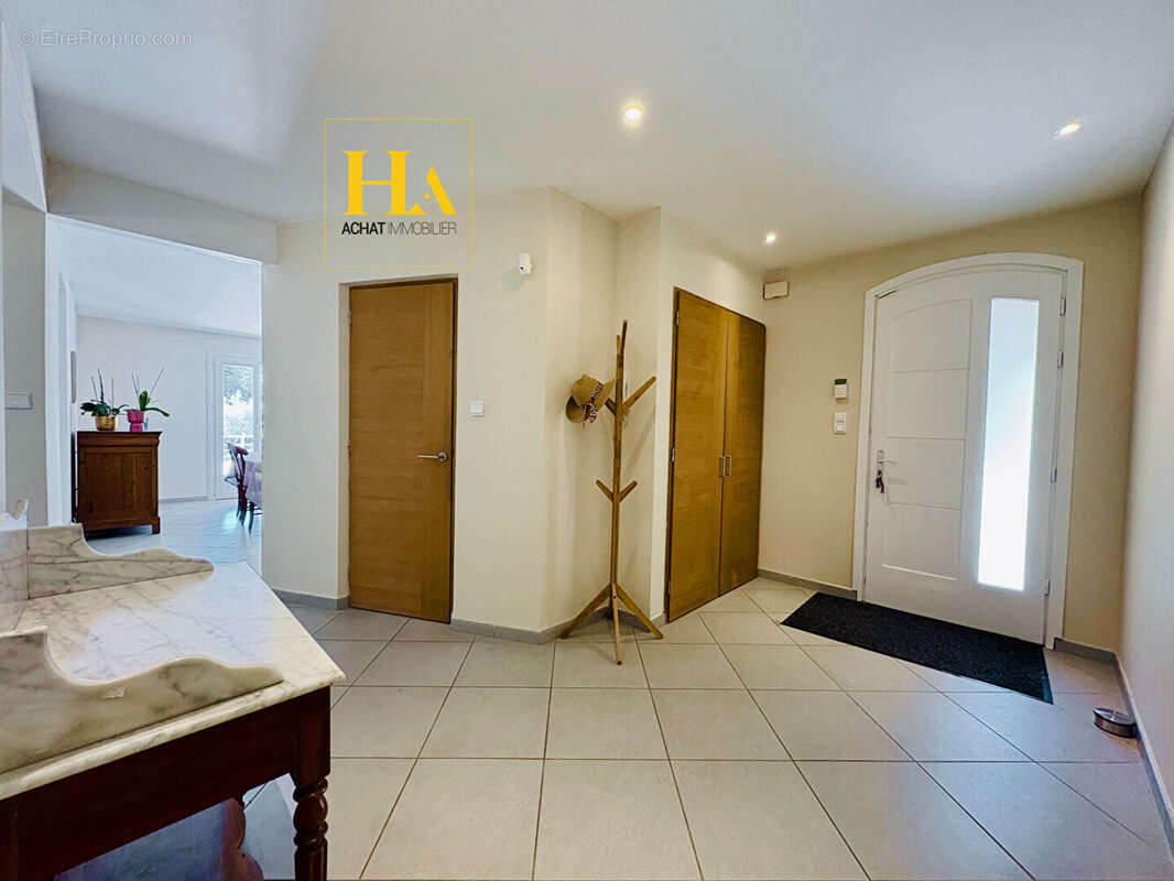 Villa 7 pièces avec piscine - Saint-Restitut - Drôme Provençale - photo 9