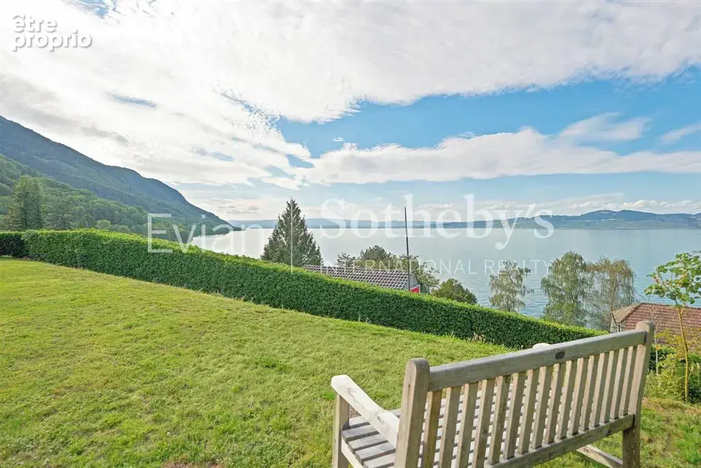 St Gingolph, Un panorama exceptionnel sur le lac, à deux pas de la Suisse Appartement T5 - photo 2