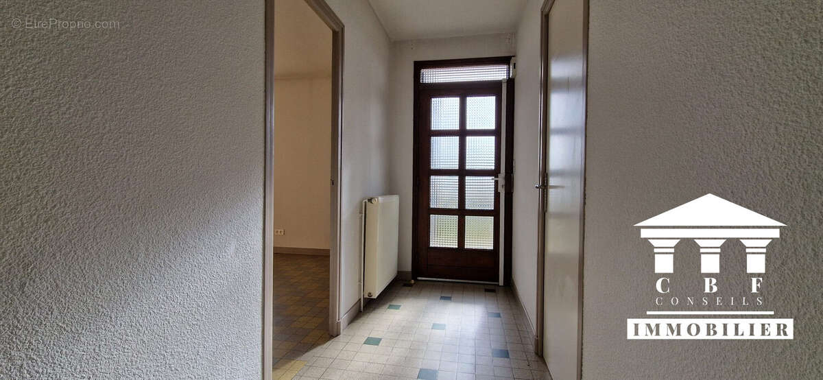 Maison à OUROUX-SUR-SAONE