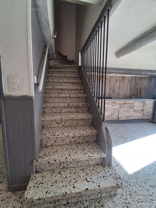 Maison à rénover avec terrasse et jardin - photo 14