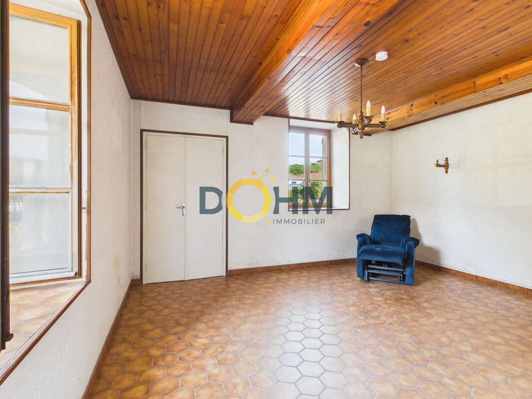 Maison dauphinoise à rénover   90 m2   Châbons, proche A43 et A48 - photo 5