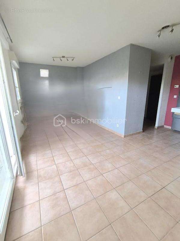 Charmant T1 avec terrasse, garage et parking –  Idéal investissement locatif ou premier achat - photo 3