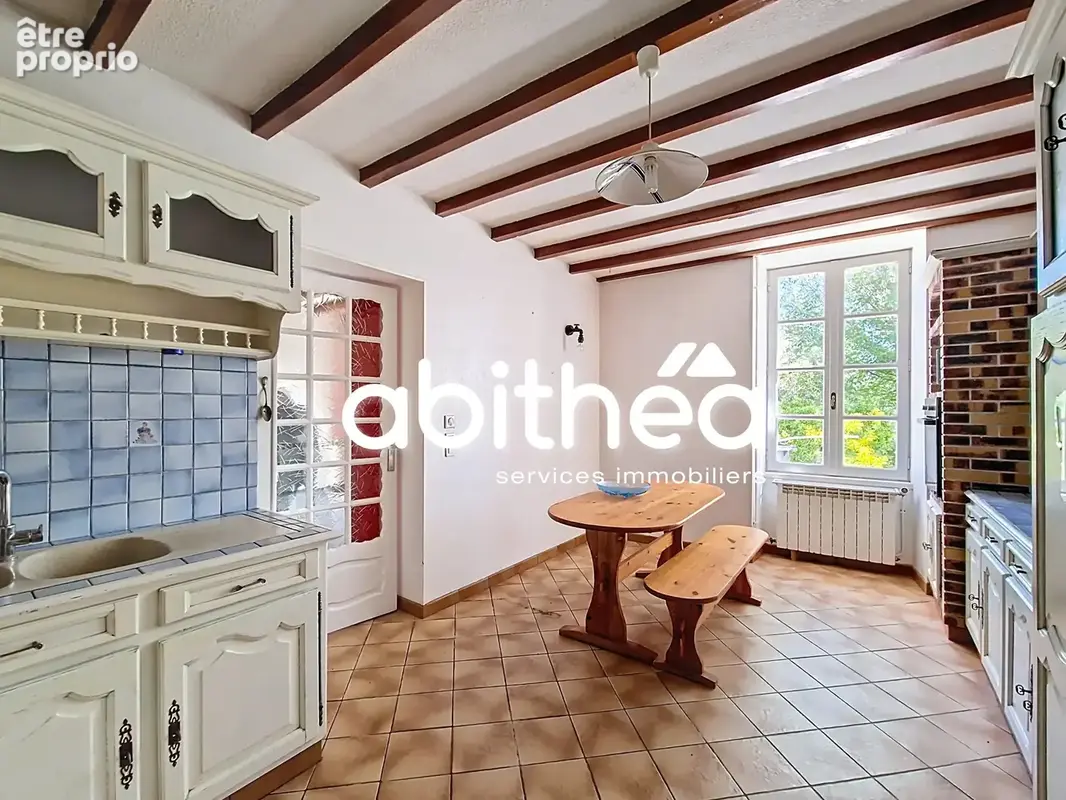 Charentaise  4 chambres  2800m2 de terrain clos  dependances - photo 10