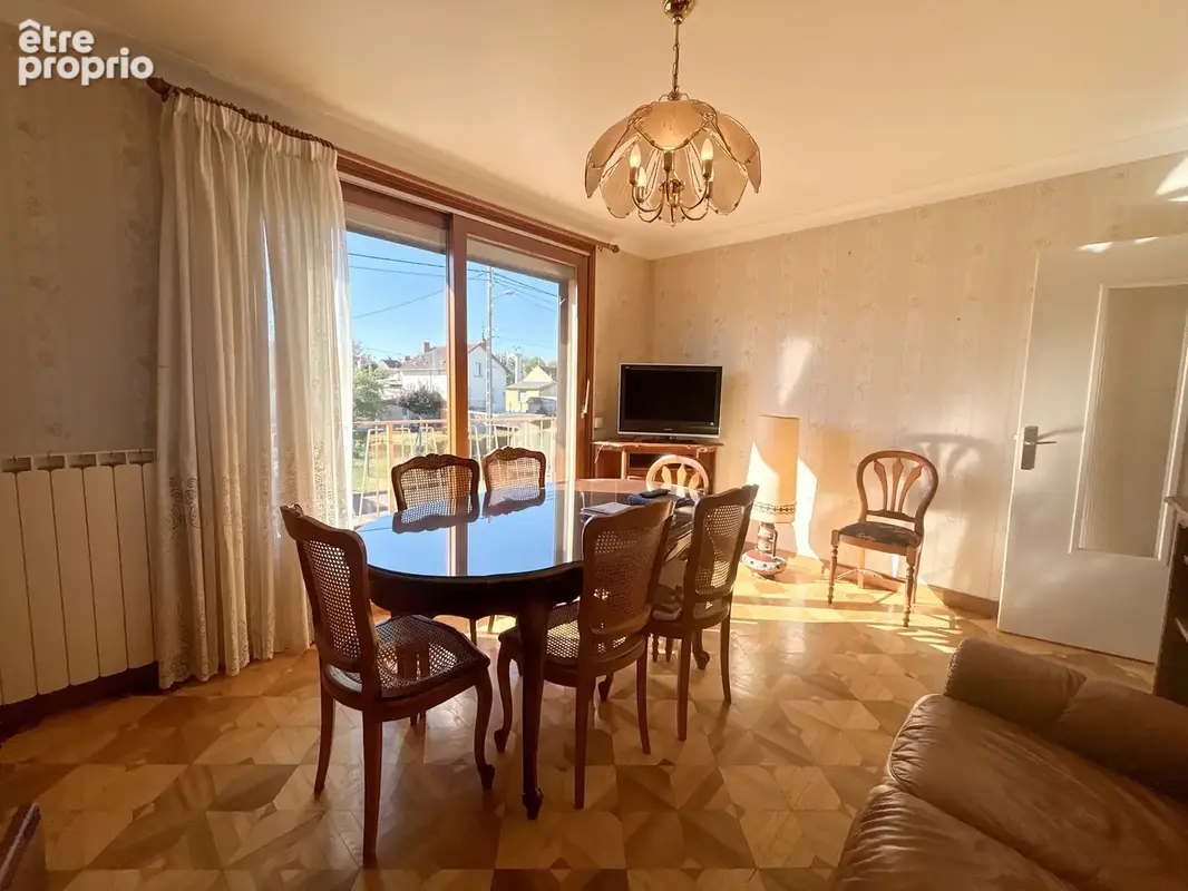 Maison élevée sur sous-sol - Commentry - photo 8