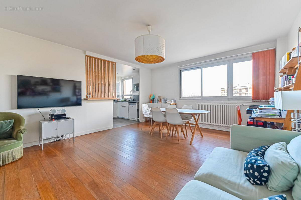 Appartement à CHARENTON-LE-PONT