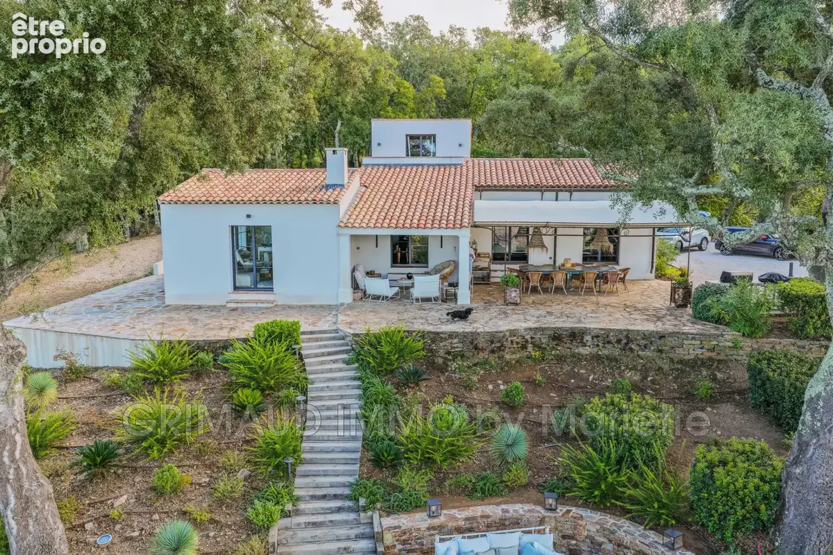 Maison 6 pièces 152 m² à vendre à La Garde-Freinet (83680) - photo 2