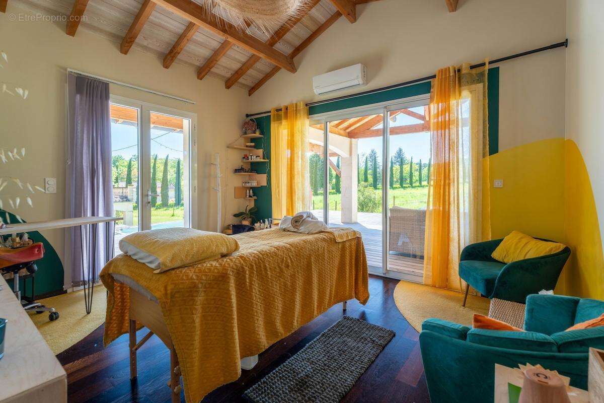 Maison à SALLEBOEUF