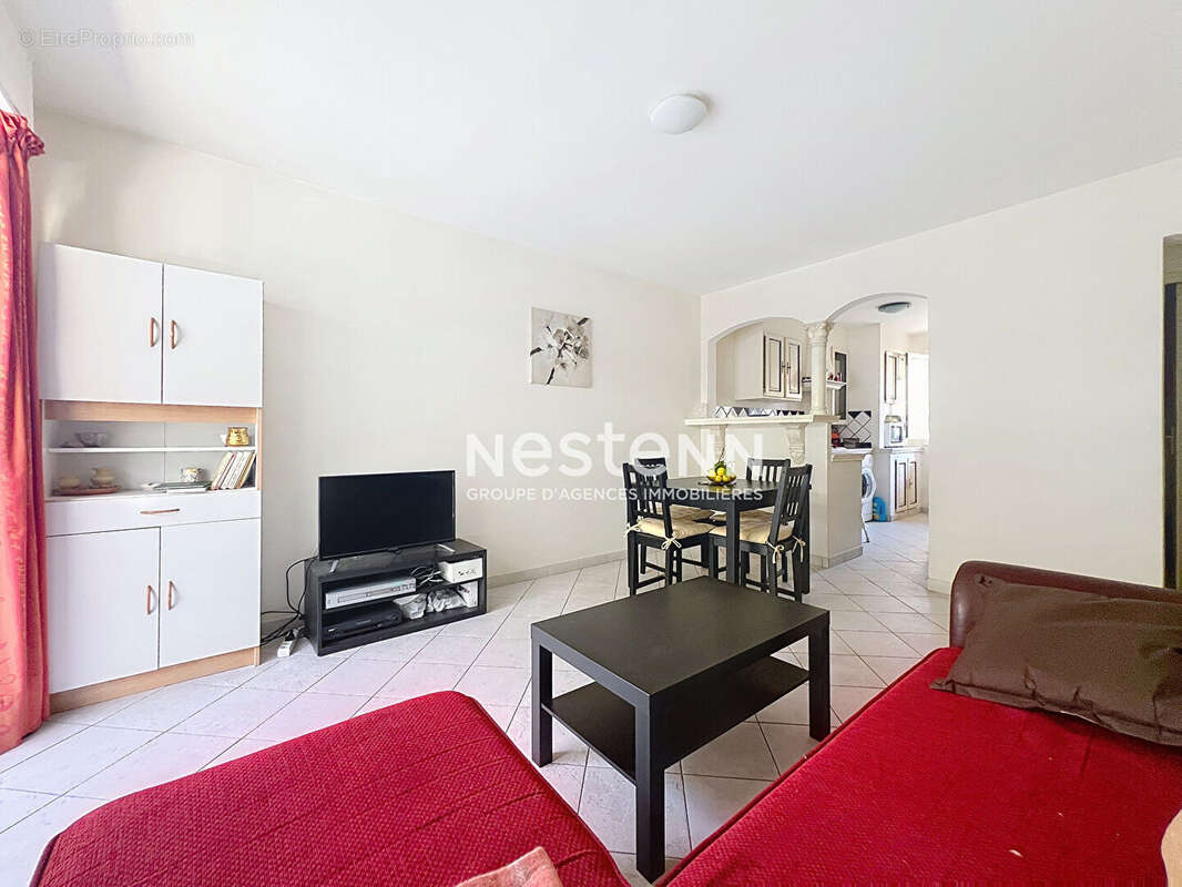 Appartement à VALLAURIS