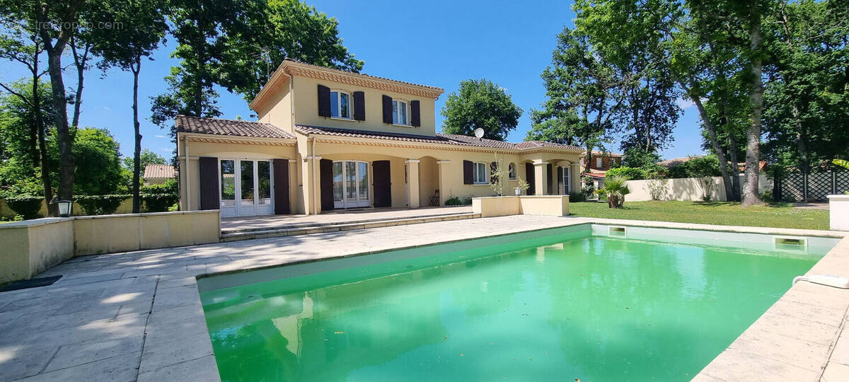 Maison à PAREMPUYRE