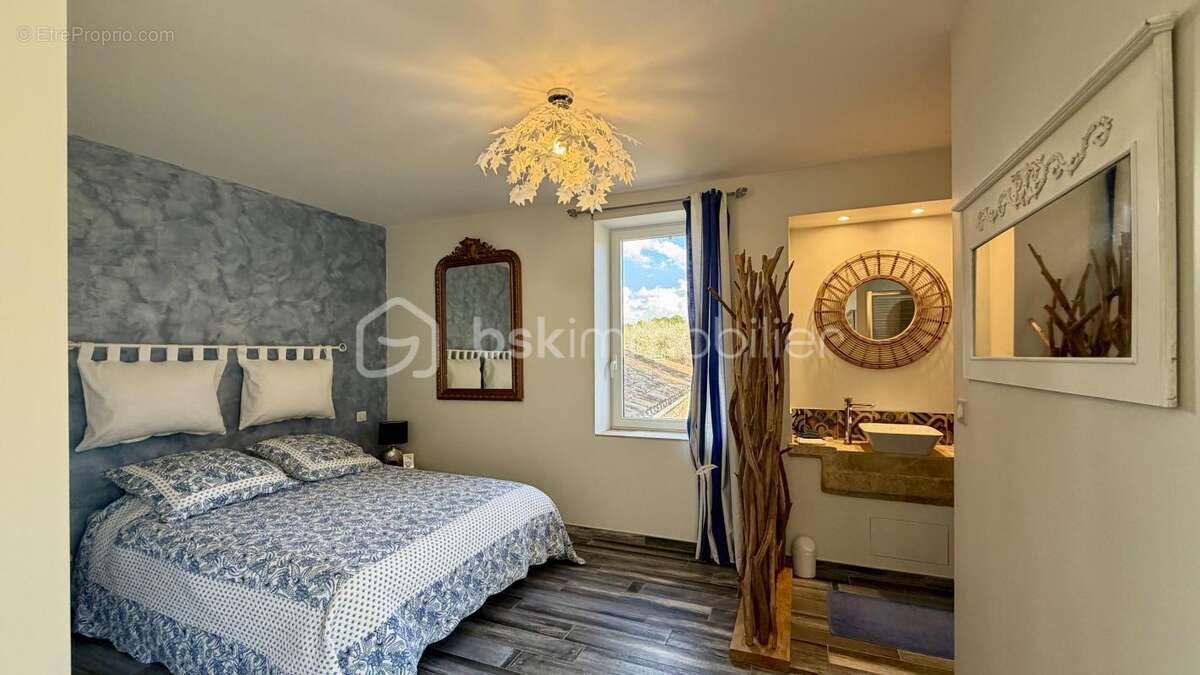 Maison à PUY-L'EVEQUE