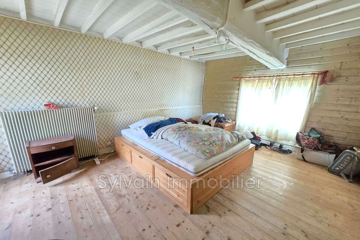 Maison à FEUQUIERES