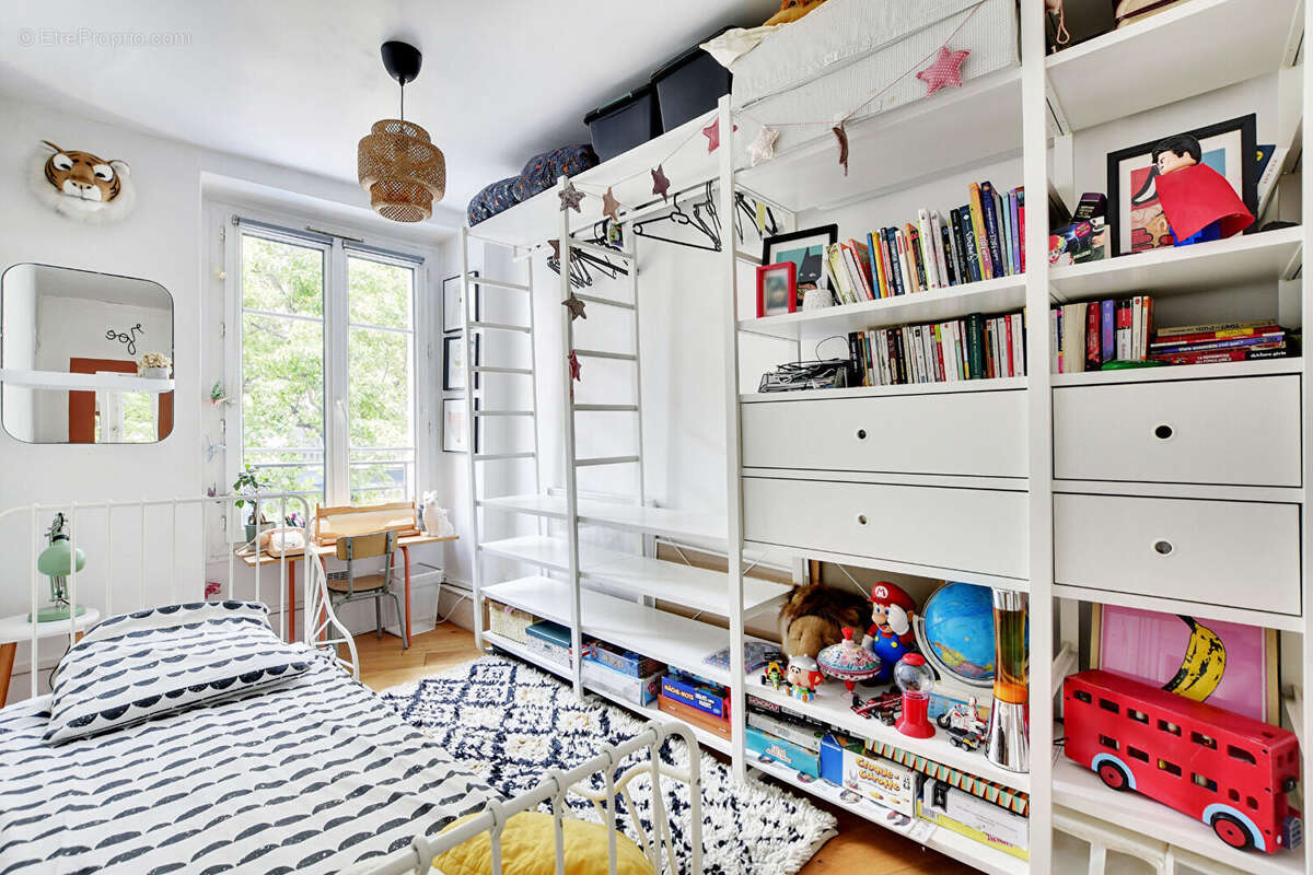 Appartement à PARIS-10E