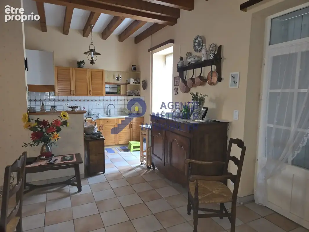 Magnifique propriété du XIX ème siècle sur la commune de MONTAIGU LE BLIN - photo 32
