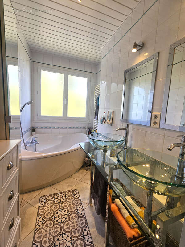 Appartement à SAINT-SEBASTIEN-SUR-LOIRE