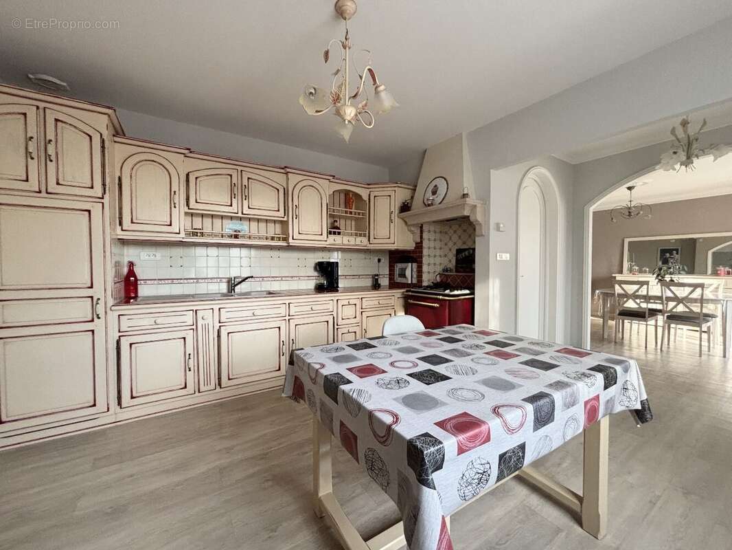 Maison à LA FORET-SUR-SEVRE