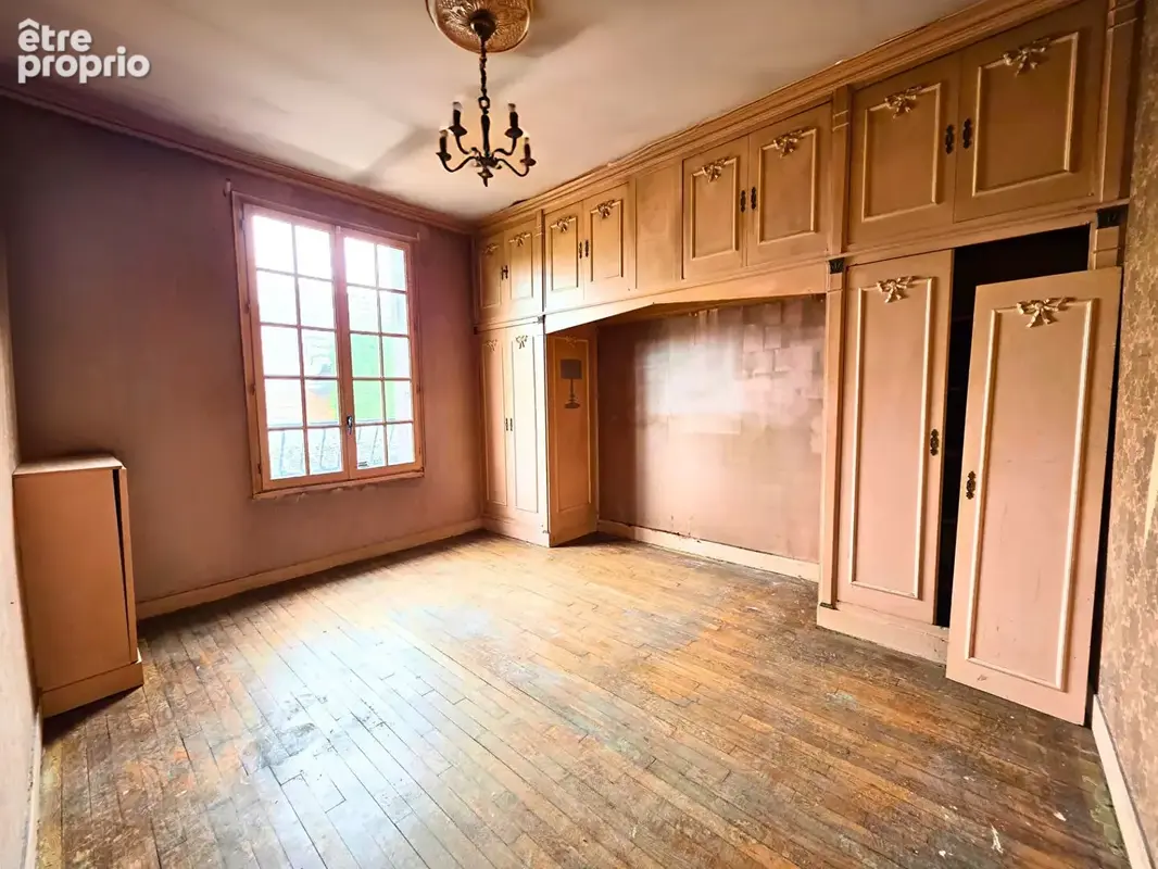 Maison familiale 156 m² avec grand terrain de 700 m² à 5 min du centre-ville - photo 8