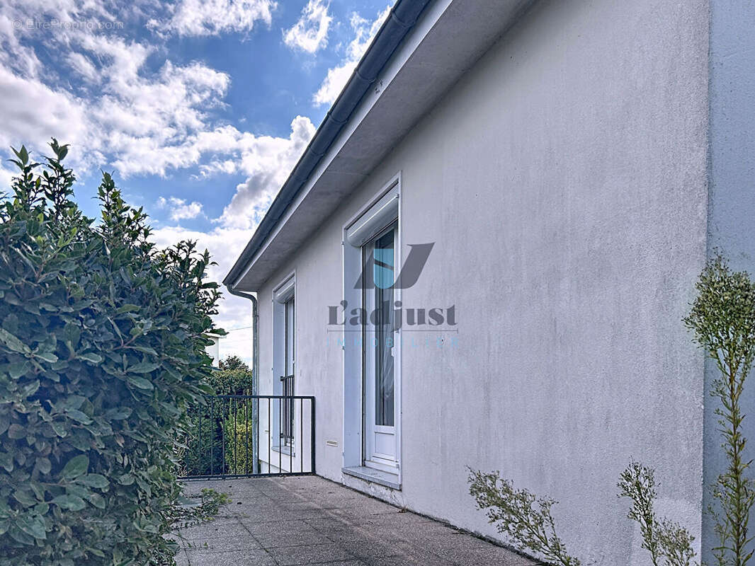 Maison à SAINT-PIERRE-LES-NEMOURS