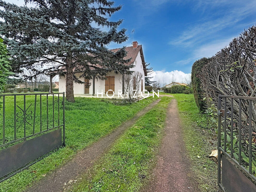 Maison à DOMPIERRE-LES-ORMES