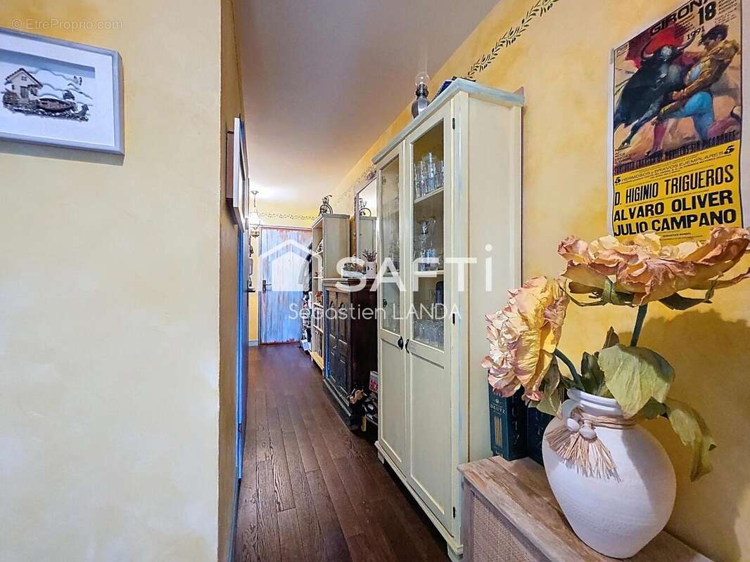 Photo 9 - Appartement à VILLENEUVE-LA-GARENNE