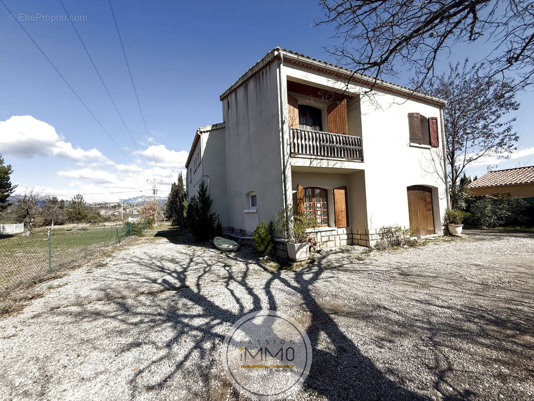 Maison à SALIGNAC