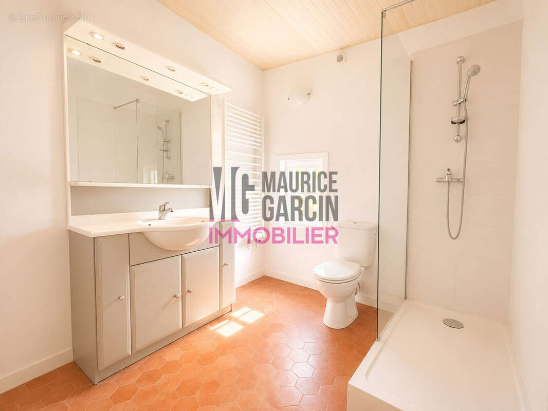 VENTE ACHAT IMMOBILIER MAISON DE VILLE VILLAGE CAVAILLON LUBERON 2 CHAMBRES PIERRES MAURICE GARCIN FLORENE TOLEDO - Maison à CAVAILLON