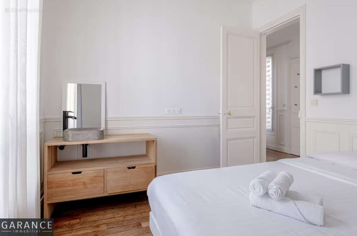 Appartement à PARIS-14E