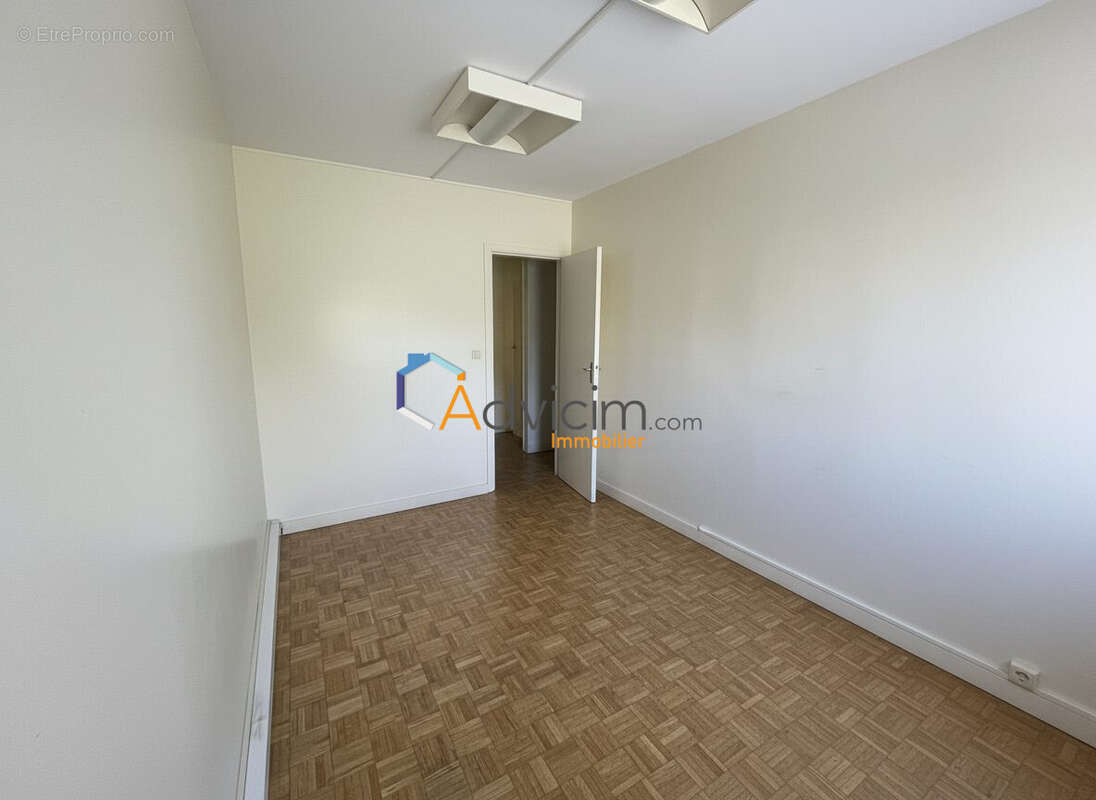 Appartement 99 m² à Olivet  - photo 2
