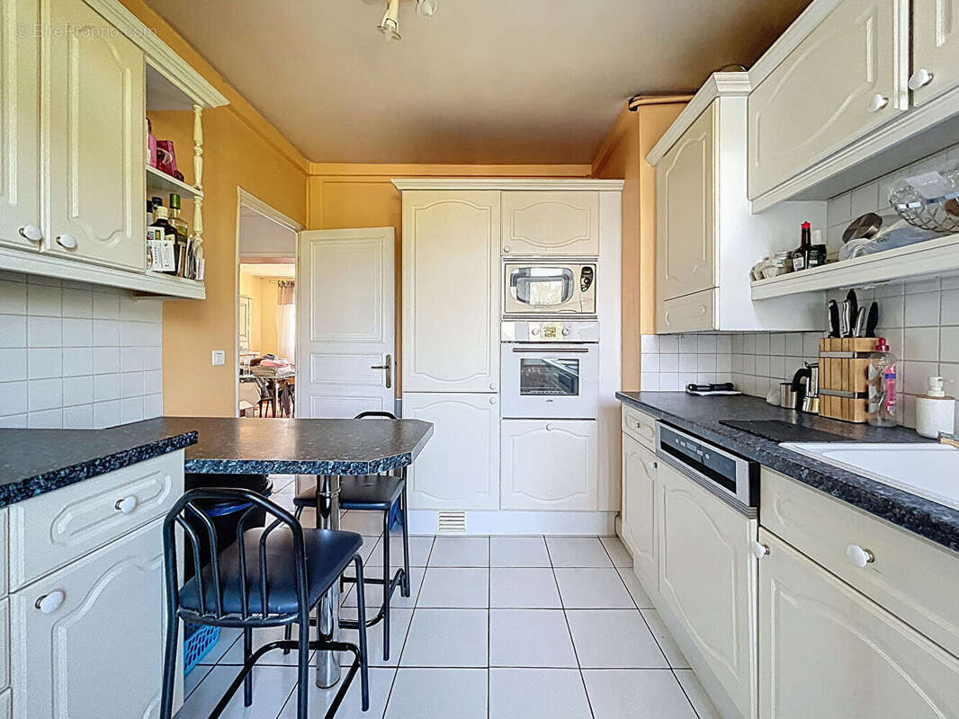 Appartement à LE PLESSIS-TREVISE