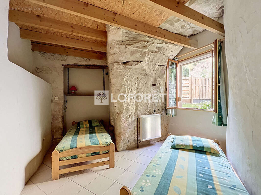 Maison Le Puy Notre Dame - photo 11
