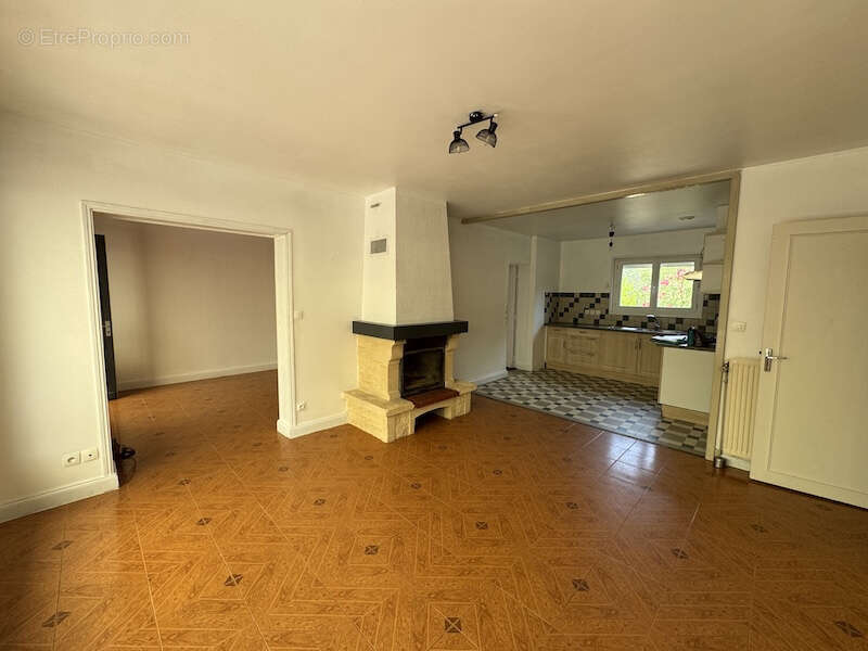 Maison individuelle avec jardin 1800m2 - photo 4