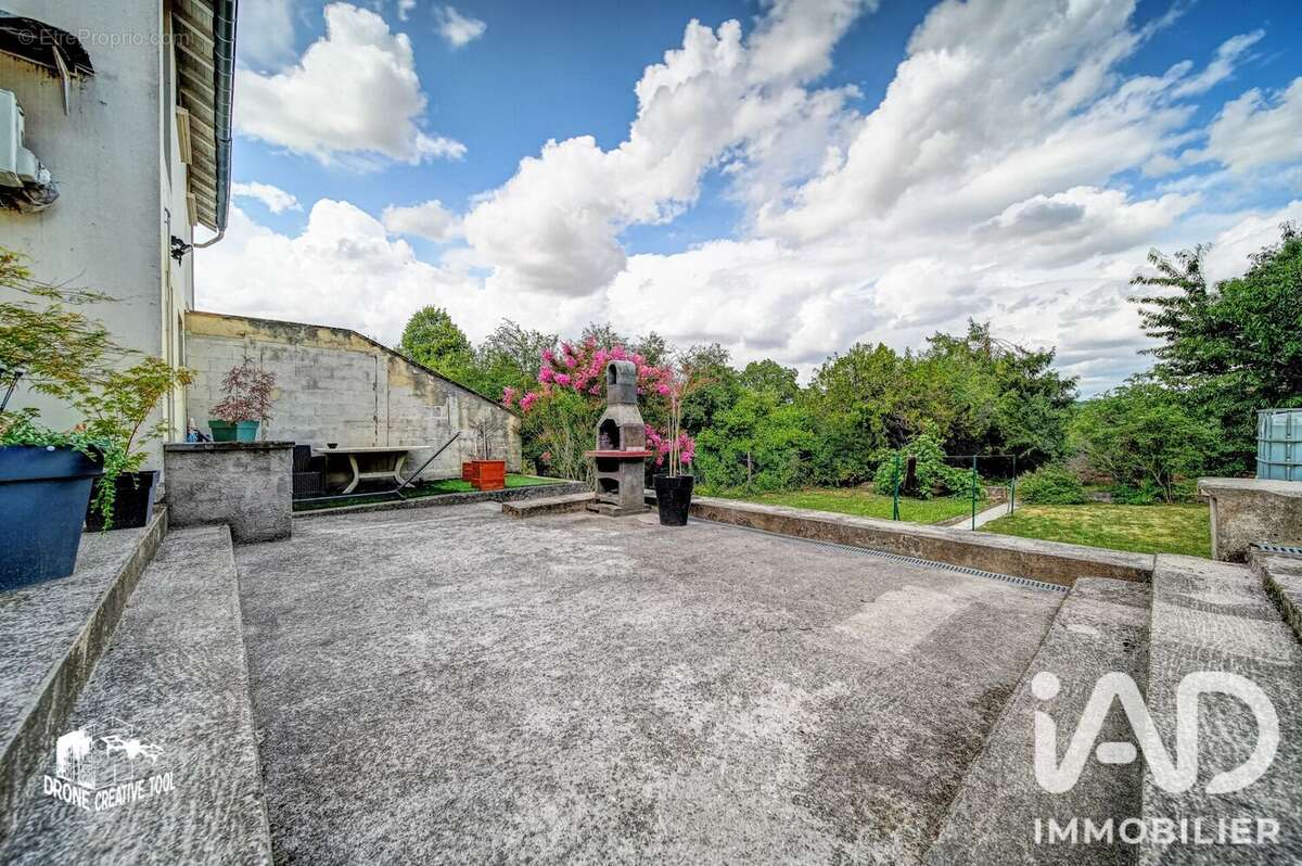 Maison 141 m² à Viviers  - photo 7