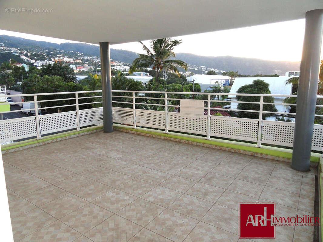 Appartement à SAINT-DENIS