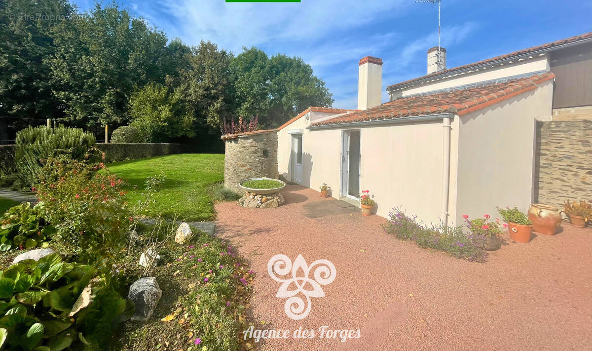 Maison à LA REMAUDIERE