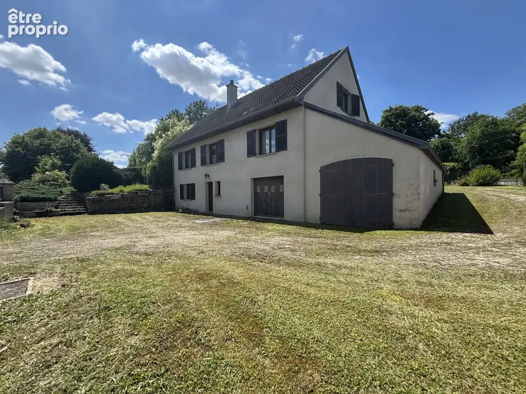 LAIGNES (21) maison de 205m2 ,année 1980 ,avec sous-sol , garages et terrain de 2000m2 proche de l'autoroute. - photo 3