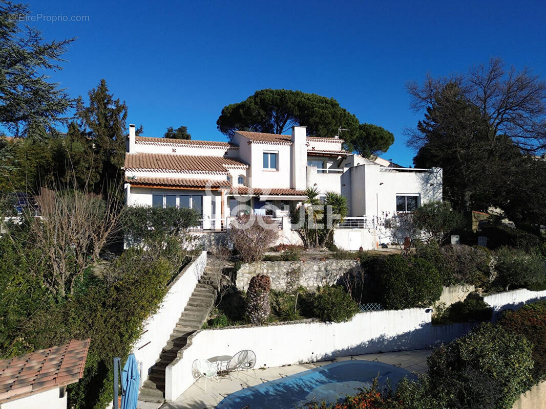 Maison à LES ANGLES