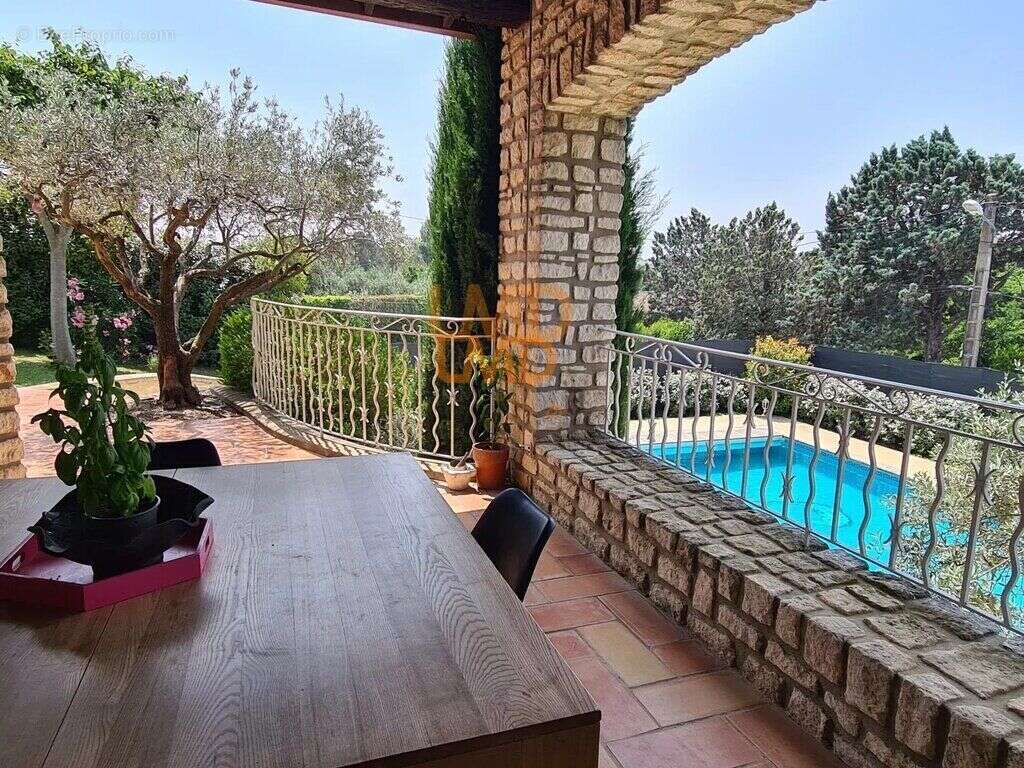 Maison à CAUMONT-SUR-DURANCE