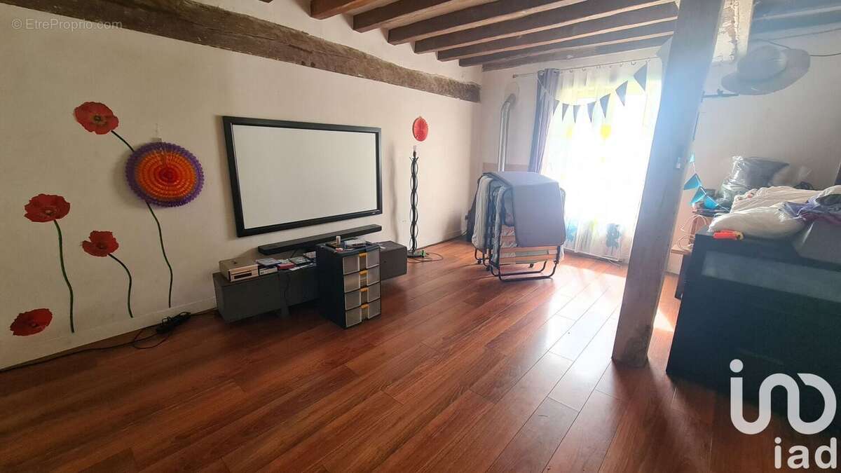Maison 86 m² à La Chapelle-Du-Bois  - photo 4