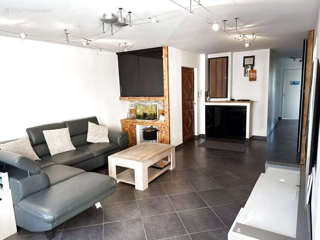 Appartement à SAINT-PIERRE-EN-FAUCIGNY