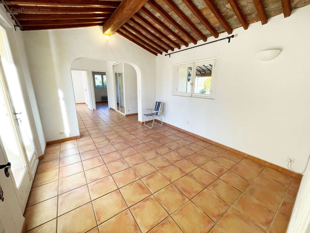 Maison à PLAN-DE-LA-TOUR