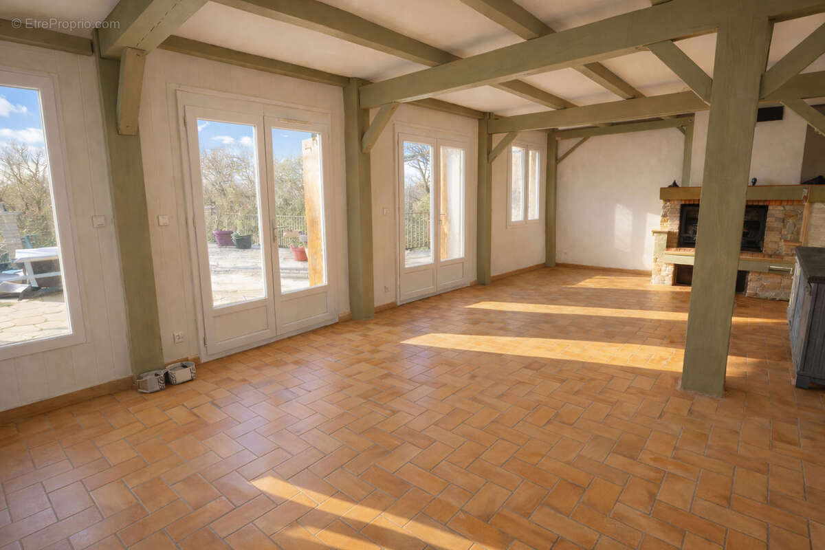 Maison à MAGNY-LES-HAMEAUX