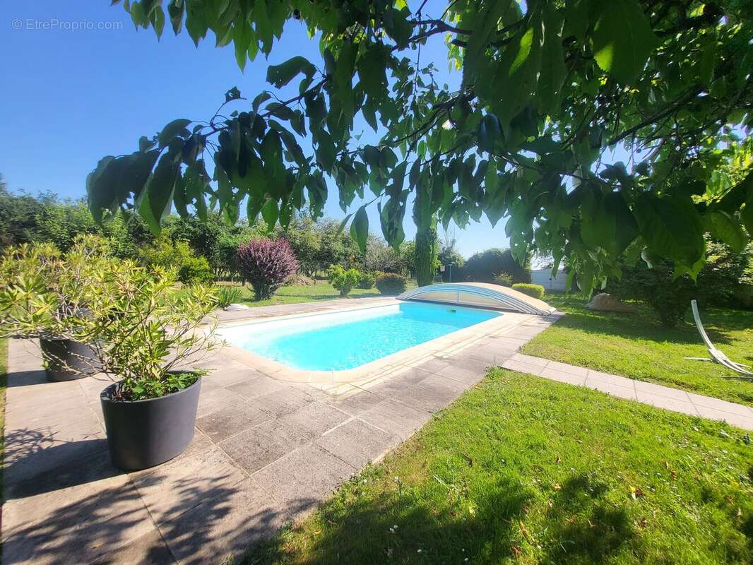 Maison à LA CHAPELLE-MOULIERE