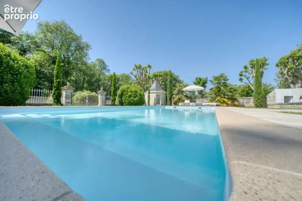 Maison de 10 pièces de 270 m² à Saint-Laurent-de-Cognac - photo 3