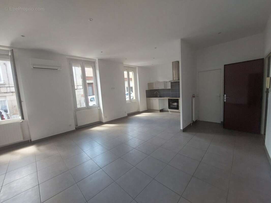 Appartement à SAINT-ETIENNE